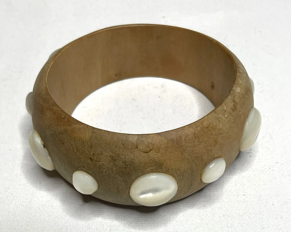 Brazalete de madera Kenneth J Lane cuentas de madreperla incrustadas (J-020) Foto 3 de 4