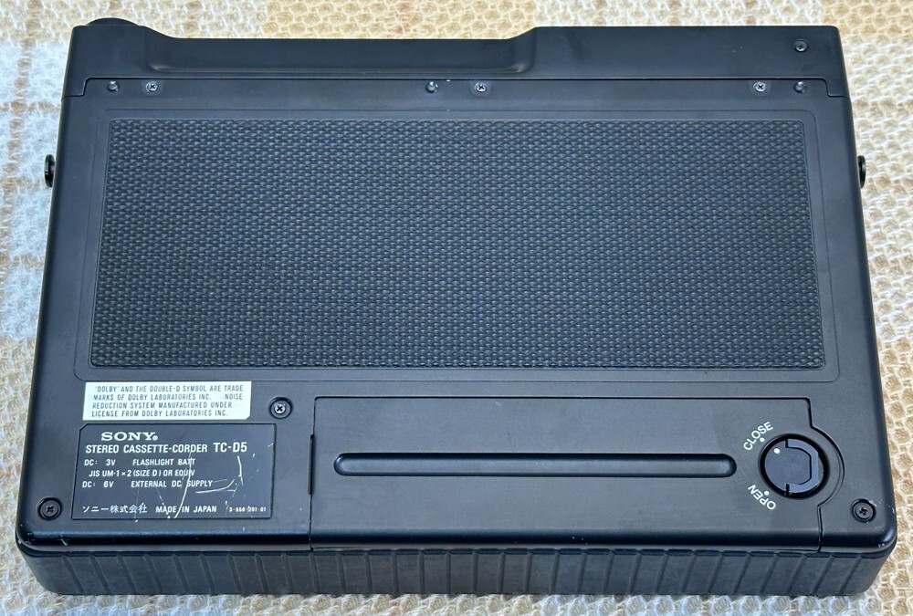ポータブルプレーヤー SONY TC-D5M Sony TC-D5M 1980s Vintage Portable Stereo Cassette Recorder