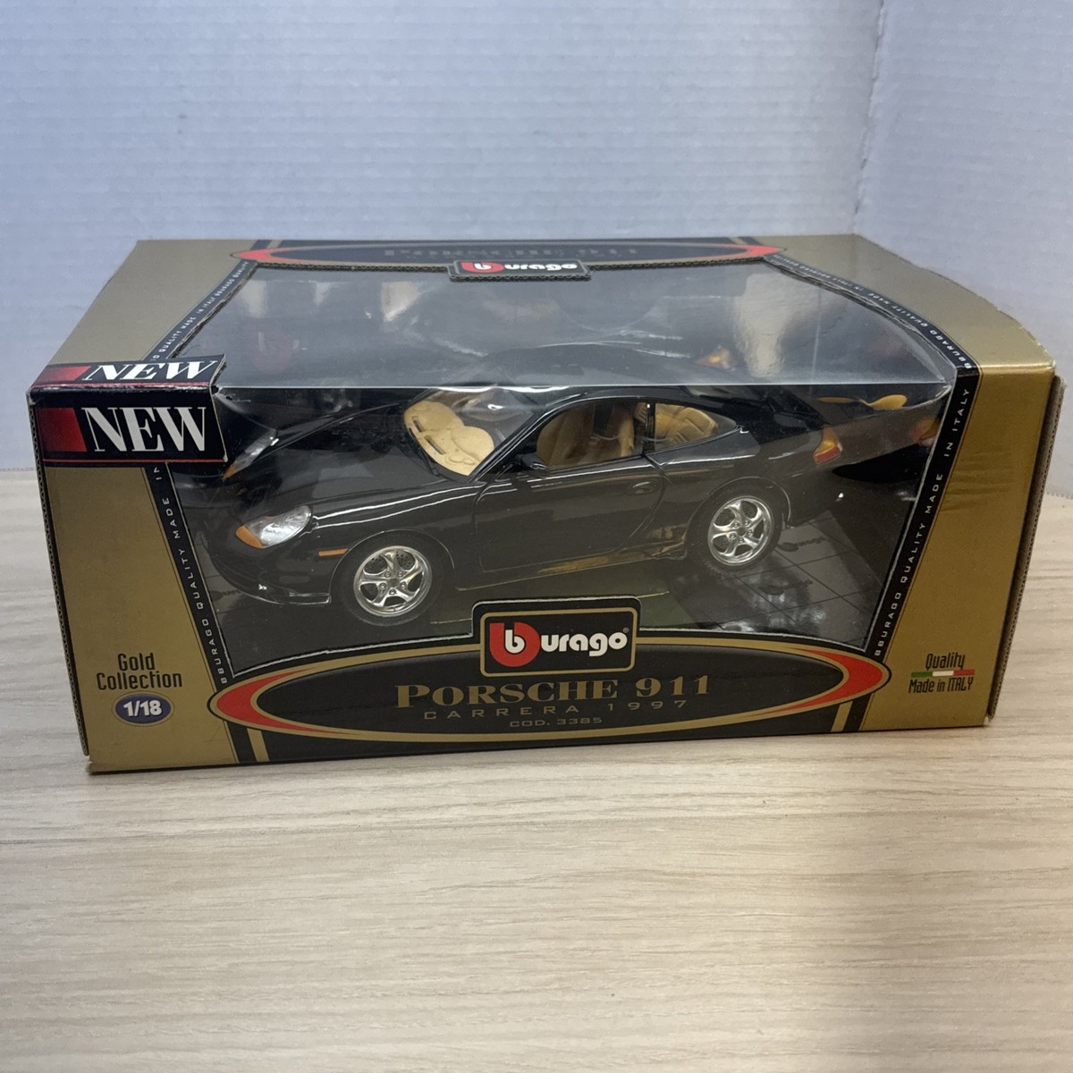 ブラゴ　ポルシェ911 カレラ　1997 Bburago Porsche 911 Carrera 1997 Gold Collection 1:18 Die-Cast