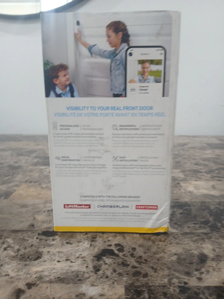 Teclado de video inteligente para puerta de garaje myQ con cámara gran angular, PIN personalizable Foto 2 de 4