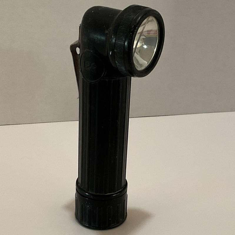 Rheem Black Right-Angle Flashlight w/ Metal Clip & Clip Switch