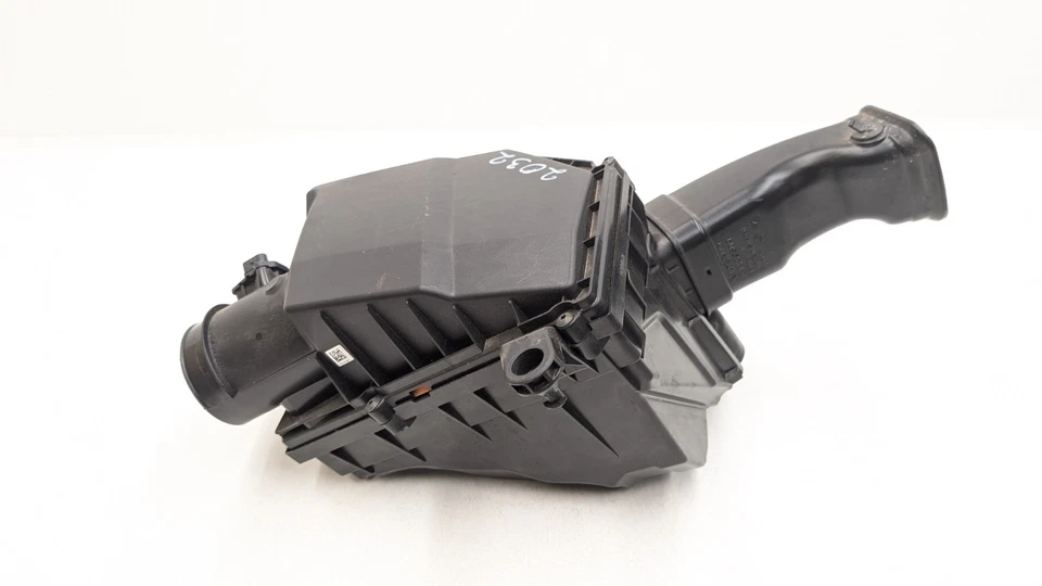 CAJA FILTRO AIRE VOLVO XC60 MK2 CARCASA 2.0 PHEV 31370229 2024 Foto 3 de 4