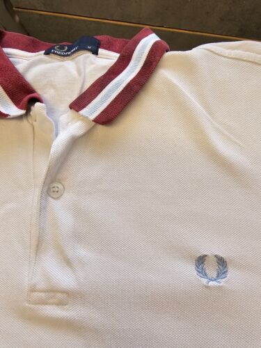 FRED PERRY Bold Cuff Polo Shirt WHITE BURGUNDY/LIGHT BLUE TRIM UK M - Picture 2 of 2