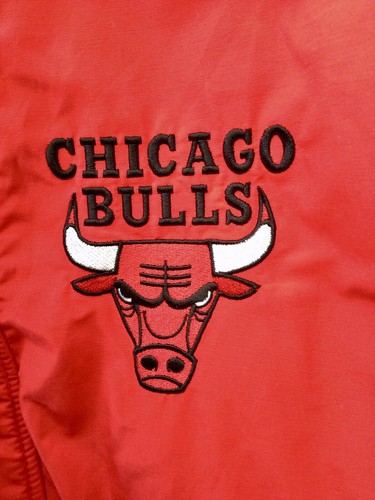 NBA Chicago Bulls Jacket Size Medium Color Red - Picture 4 of 7
