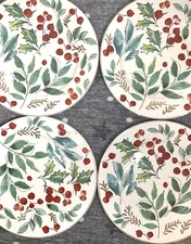 NEW Grace Teaware Christmas Gold Greeny Leaves Red Berries Salad Plates Four 4