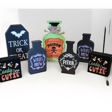 Wooden Indoor Spooky Halloween Decorations Set Of 7 Great For Display
