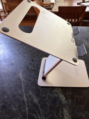 Minder Laptop Tower Stand Computer :Minder By Obvus Solutions - 第 2/3 張圖片