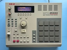 AKAI Professional MPC2000 MIDI Production Cen...