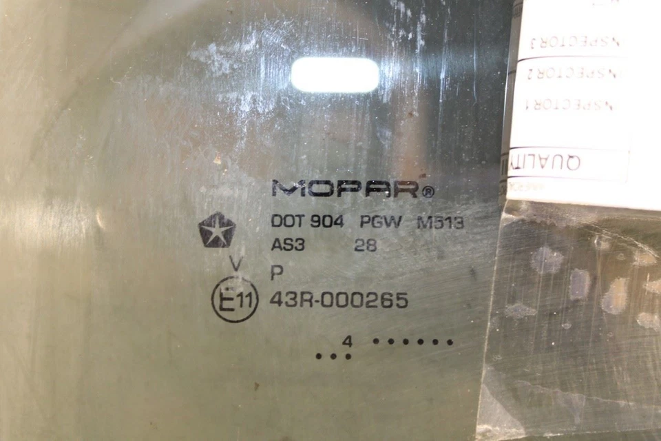 Стекло заднего левого окна двери Laramie с двойной кабиной 2011-2018 RAM 1500 55112403AB от оригинального производителя - Изображение 3 из 4