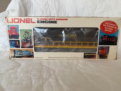 Lionel train, B &O 8463 Chessie System , Diesel , yellow/ black orange - Picture 3 of 16