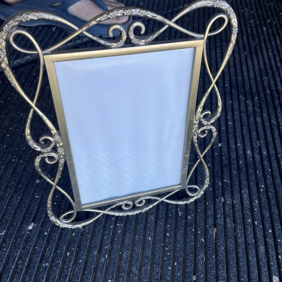 Marco de fotos vintage Burnes of Boston 8 X 10 acabado bronce ornamentado floral Foto 3 de 4