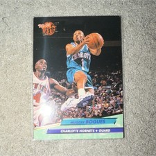 1992-93 Fleer Ultra - Muggsy Bogues #17 Charlotte Hornets Basketball Card