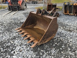 42" Tag Excavator Bucket; 50 mm Pins; Fits Takeuchi TB290; TB180
