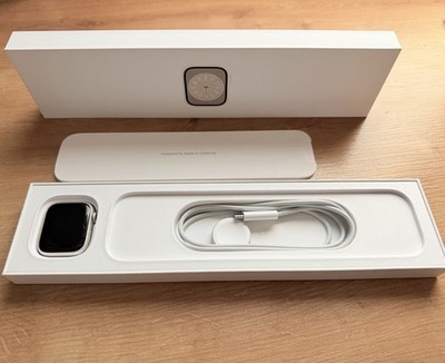 Apple Watch Series 8 (GPS) 41mm Aluminium in Farbe Polarstern - 85% Akku