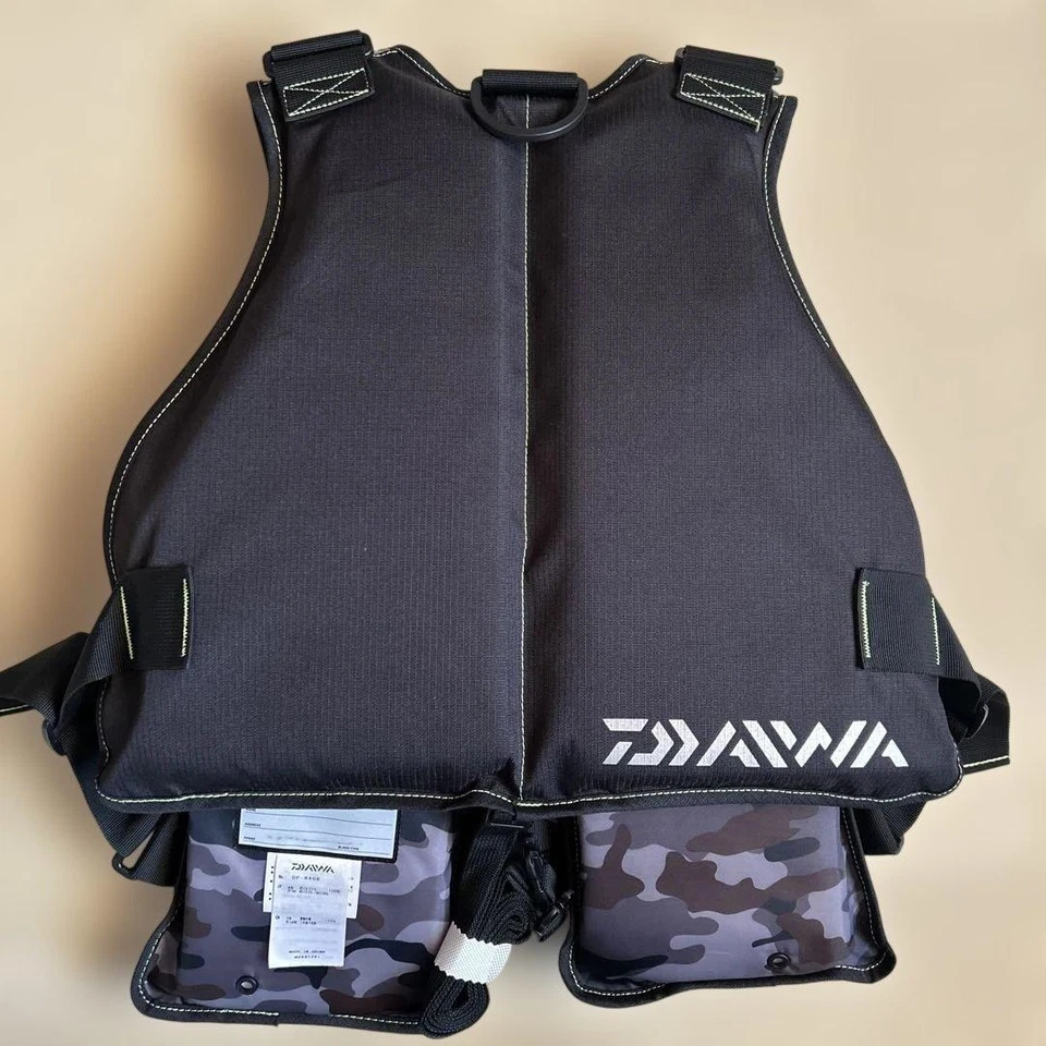 Жилет охотничий легкий плавающий DAIWA DF-6406 короткая длина рыболовный жилет б/у - Изображение 2 из 4