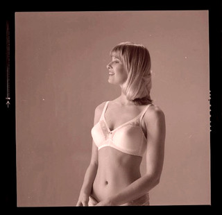LQQK 3 vintage 1982 negative WONDERFUL LINGERIE FASHION MODEL NEXT DOOR #28