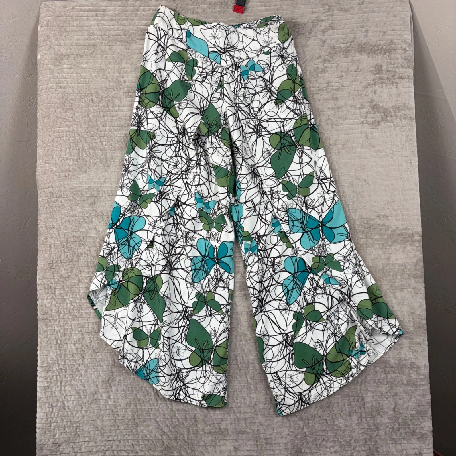 Totem Butterfly Print Wide Leg Pants Green Teal Viscose Tulip Hem Size 1 Small
Opens in a new window