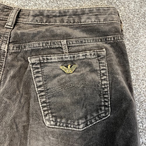 Pantalones de mezclilla Armani para mujer Moleskin Bootcut relajados sueltos de terciopelo marrón W30 L32 * - Imagen 10 de 11