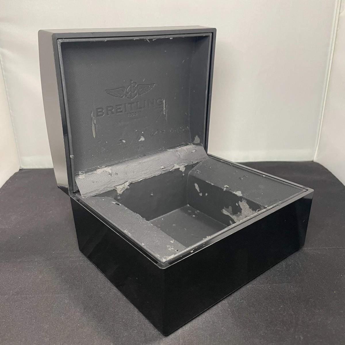 BREITLING Bakelite Watch Box Case Travel Service Case FZ7699 BREITLING Bakelite Watch Box Case Travel Service Case FZ7699