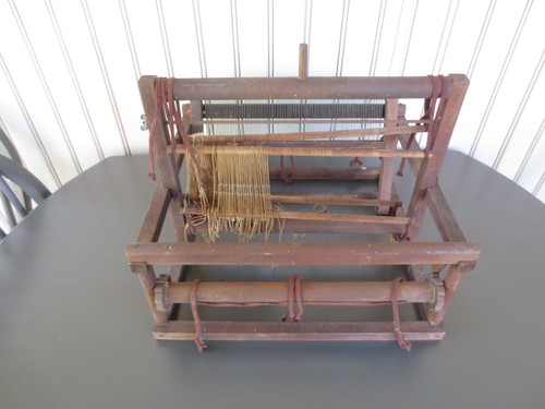 Antique WOOD TABLETOP RUG WEAVING Metal Reed LOOM - 15-1/2