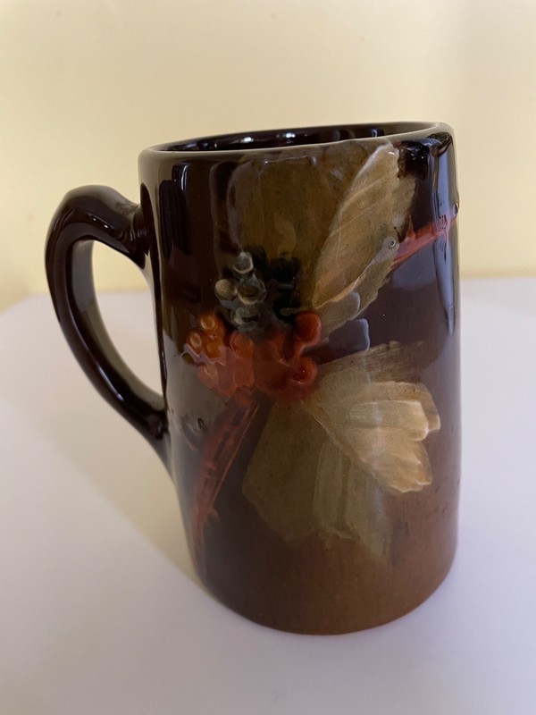 Weller Owens Utopian Mug 1035 with Berries - Left Handed Handle