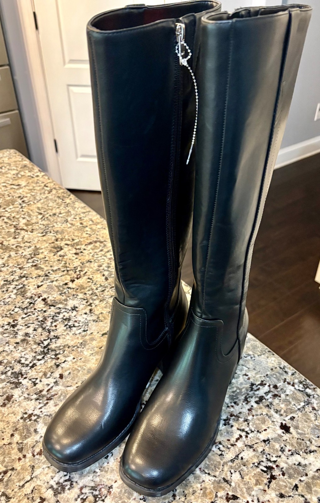 Marc Fisher Women's Riding Boots Knee High Side Zip Size 11 Black NWOT