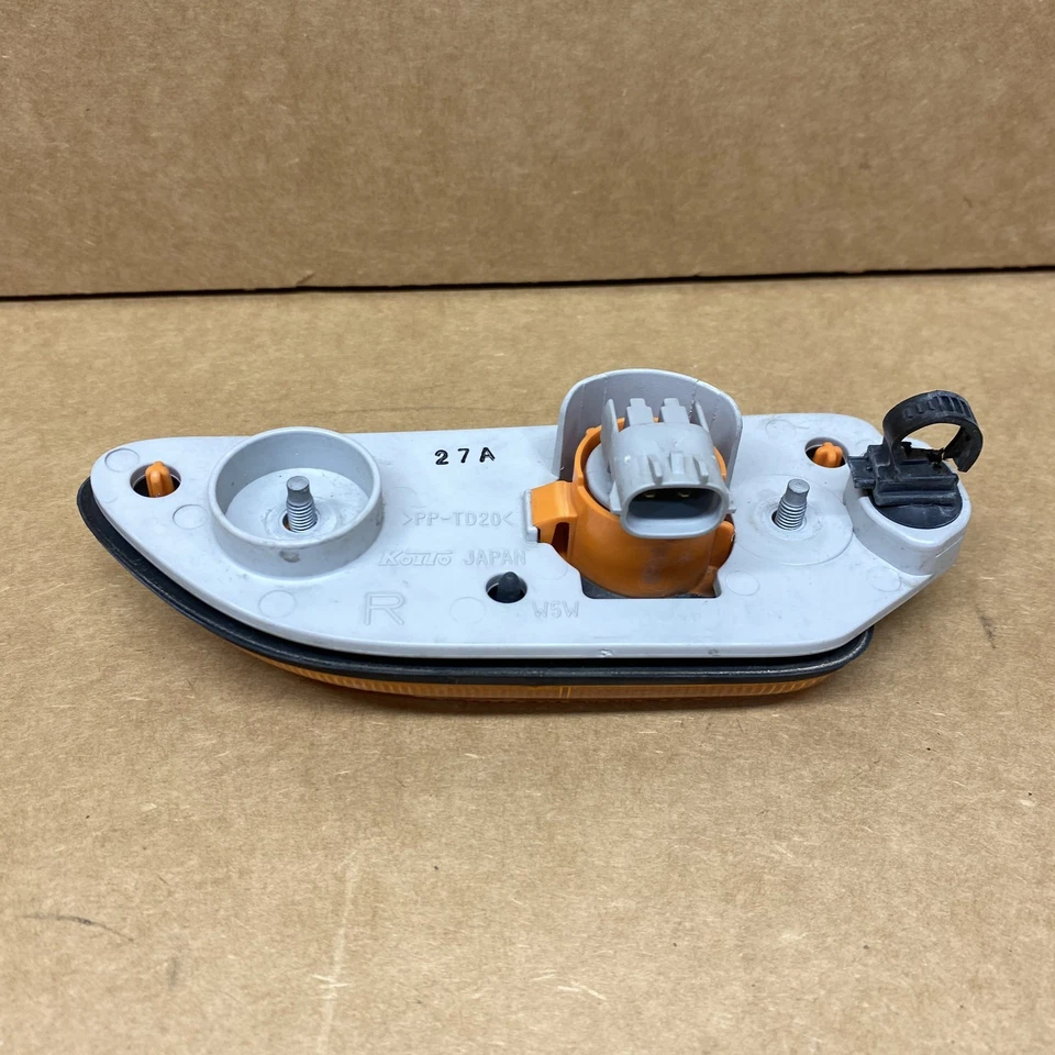 SUZUKI KIZASHI 2010-2013 LUZ MARCADORA DE GIRO LADO PASAJERO DELANTERO DERECHO DIESTRO Foto 4 de 4