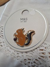 Ladies squirrel brooch.. gold/browns, diamante eye & nuts .. birthdays, new (43)