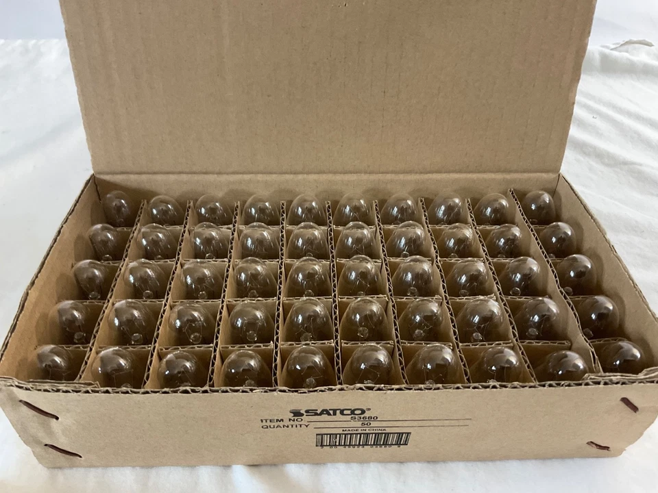 50 Ct. Satco S3680 120V Candelabra Base 4-Watt 4C7 Night Light Bulb, Clear NEW - Image 3 of 4