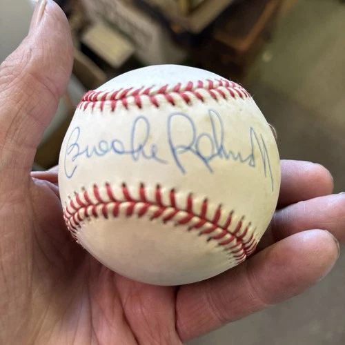 Brooks Robinson Orioles HOF Signed/ Autographed Baseball W/ DISPLAY