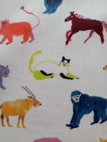 Remnant Animal Pals A - white - Liberty Tana Lawn cotton approx 44 x 50 cm - Picture 4 of 4