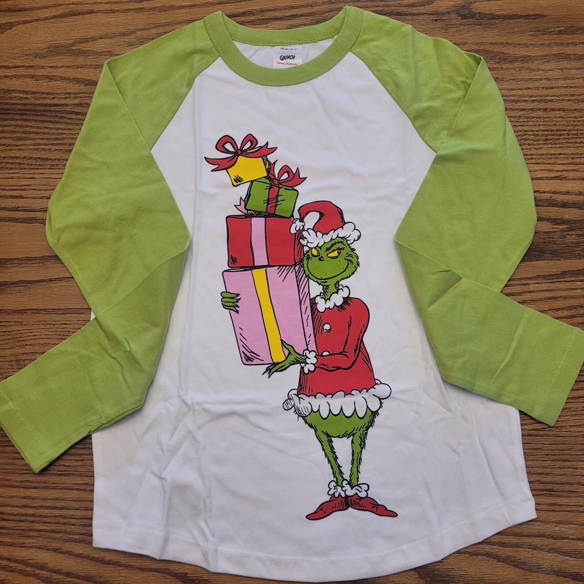 New Hanna Andersson Grinch Christmas presents baseball shirt. Size