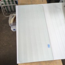 Mercedes G-Modell kurz W460 (79-90) : Seitenscheibe hinten rechts links 3-Türer Mercedes G-Modell kurz W460 (79-90) : Seitenscheibe hinten rechts links 3-Türer