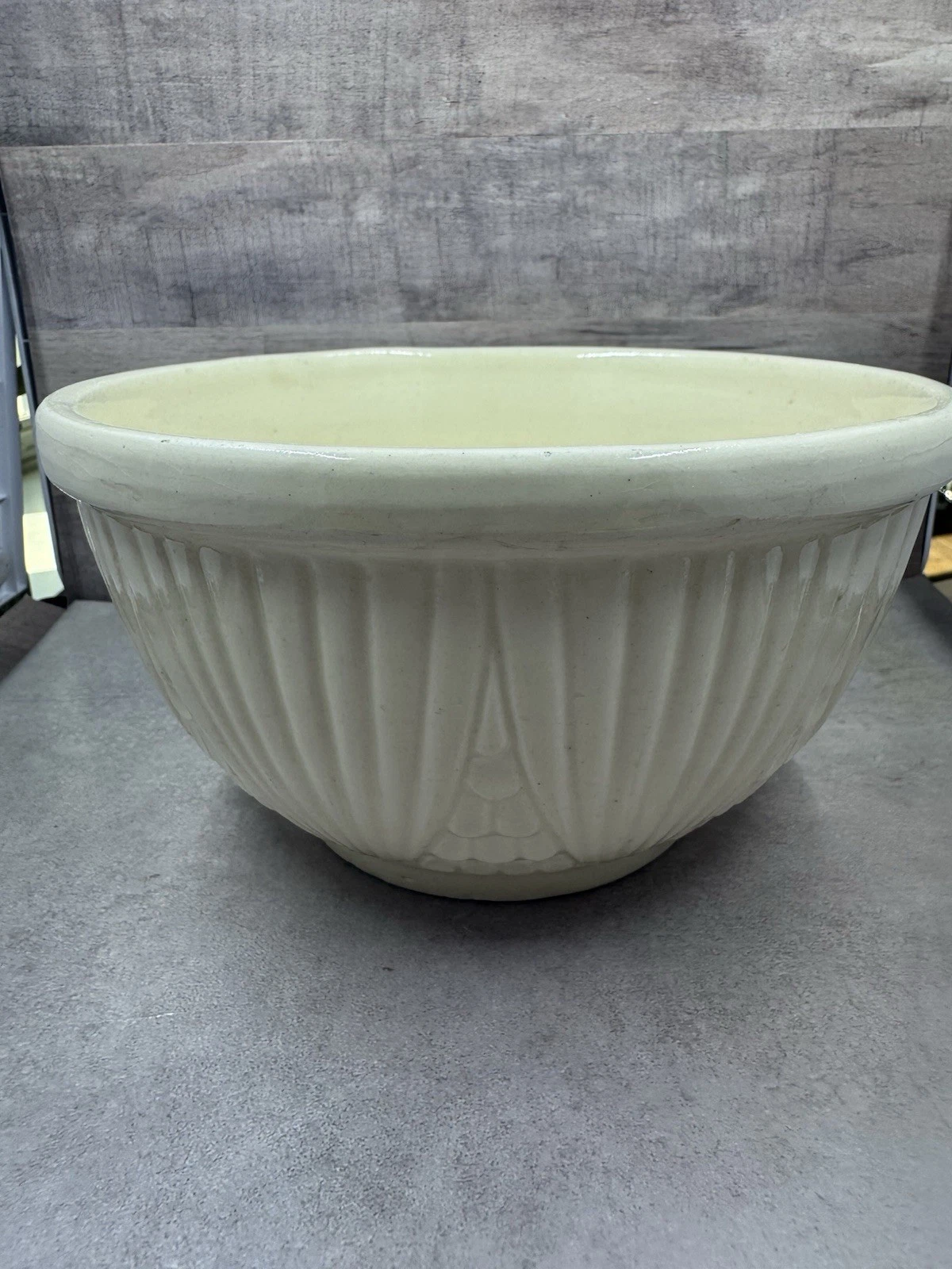 Vintage RRP Co. Roseville Ohio Pottery 8” Mixing Bowl Corn Pattern White