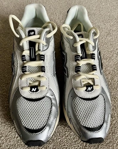 New Balance 240L Trainers