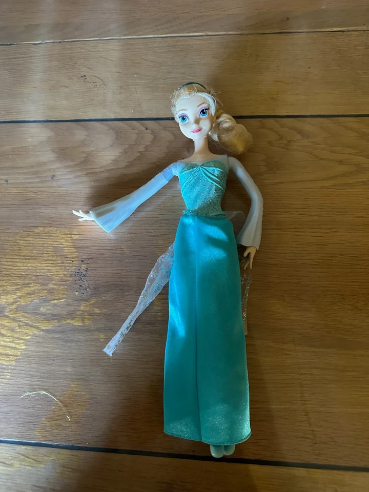 Poupée Disney Princesse Elsa la Reine des neiges - Photo 1/1