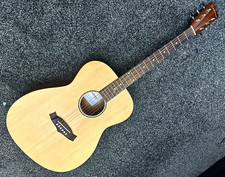 Tanglewood Roadster TWRO 6-String Grand Auditorium Acoustic Guitar Natural + Kit