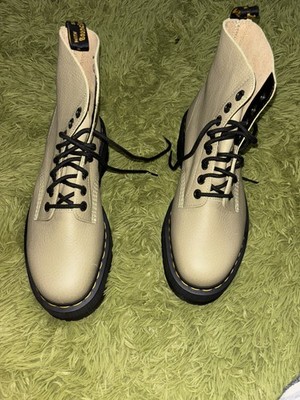 Dr Martens 1460 Pascal Max Pale Olive Pisa Leather Platform Boots Women s US 11