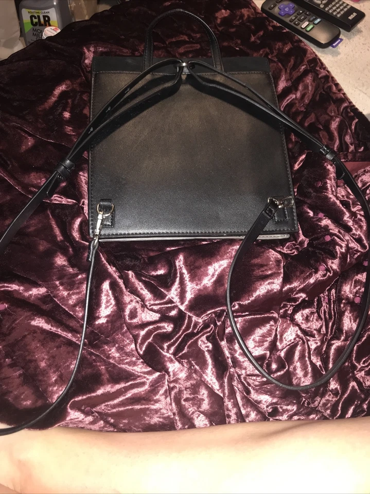 Cartera Mochila Zara Negra Y Gamuza Negra Foto 4 de 4