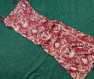 urban outfitters sasha satin dress URBAN OUTFITTERS - Sasha Satin Midi Slip Dress Red Baroque Scroll Royalcore  MED