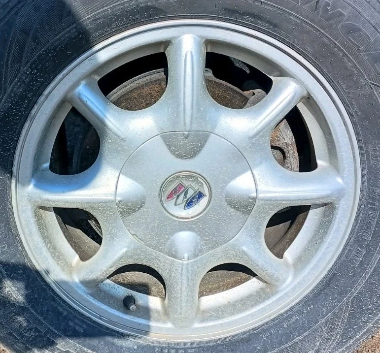 ONE 2000-2003 Buick Park Avenue tapacubos tapacubos usado OEM 9593517 Foto 2 de 4