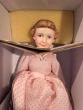 MAMIE EISENHOWER - First Lady Collection, 15" tall, New in box, never taken out,