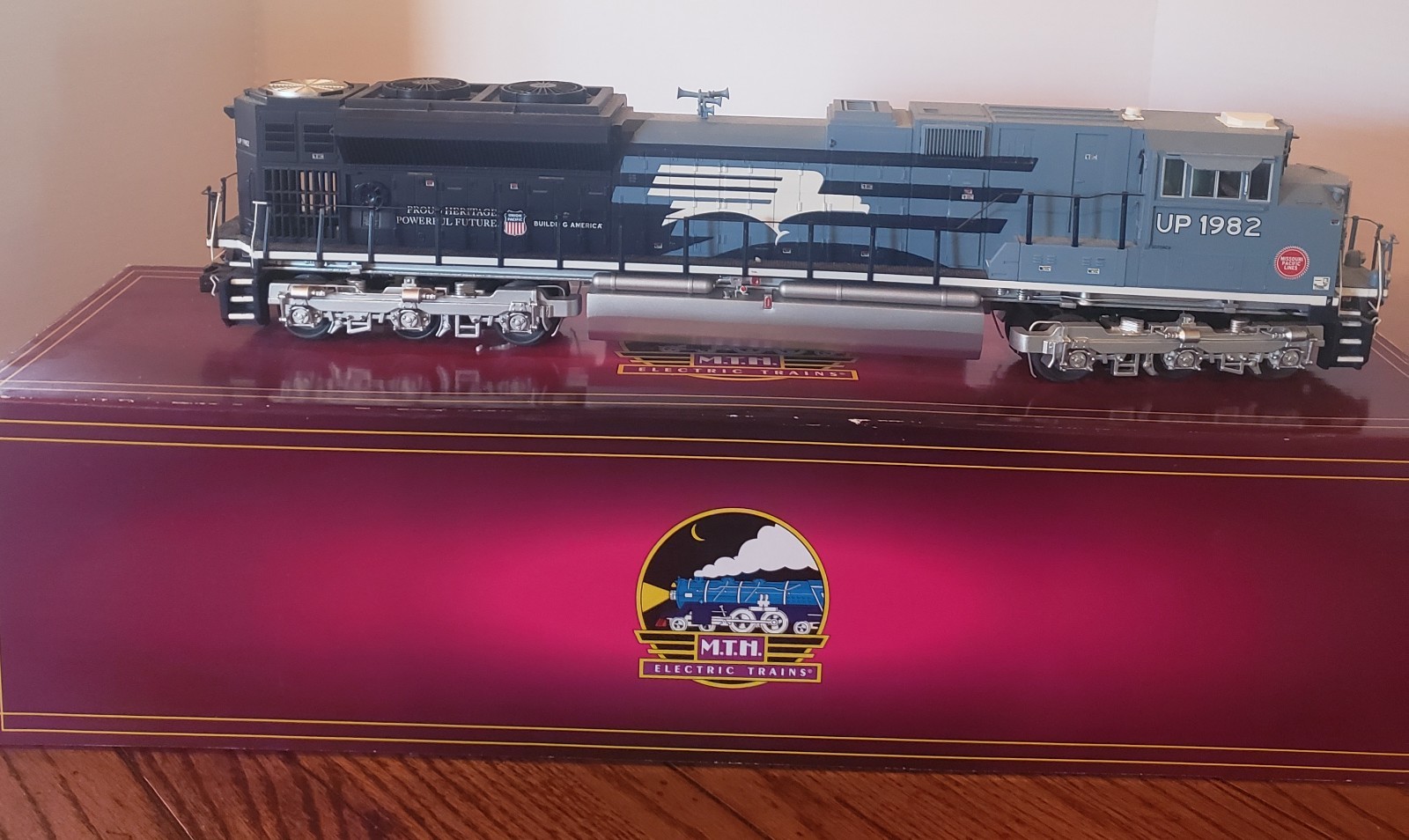 Click here to see eBay Auction