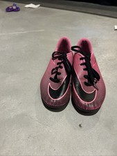 Nike Bravata II Pink/Black Kids Soccer Cleats sz 2Y