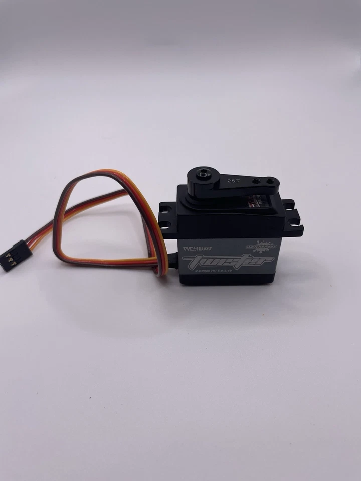 New RC4WD Twister HV Metal Gear Waterproof Servo With RC4WD Aluminum Servo Horn - Image 2 of 3