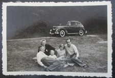 (M313) Originalfoto - Auto, Oldtimer, Buckel-Ford, Lorch 1953 ( 9 cm x 6 cm )