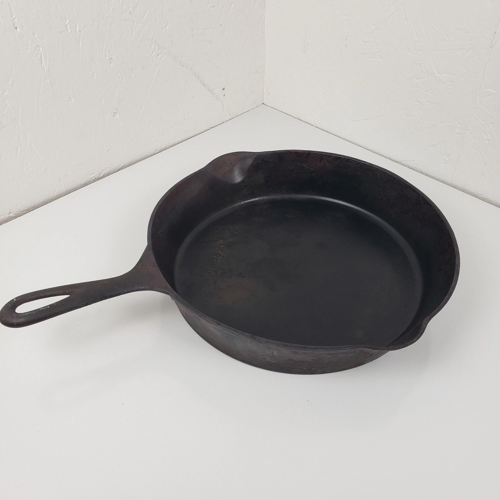 Favorite Piqua Ware Cast Iron Skillet Size 9 Vintage Cookware Block Logo 11 Inch