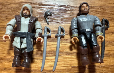 2 Mega Bloks ASSASSINS CREED minifigures