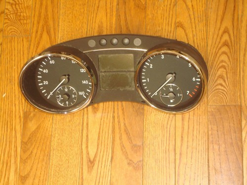 Cuadro de instrumentos velocímetro MERCEDES BEN W251 R-Class R350 80K A251 540 3448 - Imagen 2 de 5
