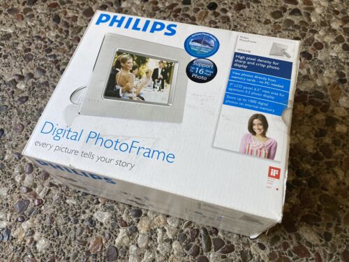 Philips 7FF2CME 7" Digital Picture Frame Silver High Pixel Density - Picture 1 of 6